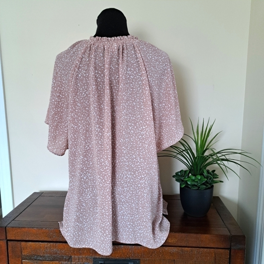 Reitmans Short Sleeve Blouse XL Dusty Pink and White Print Gathered Crew Neck - Picture 4 of 15